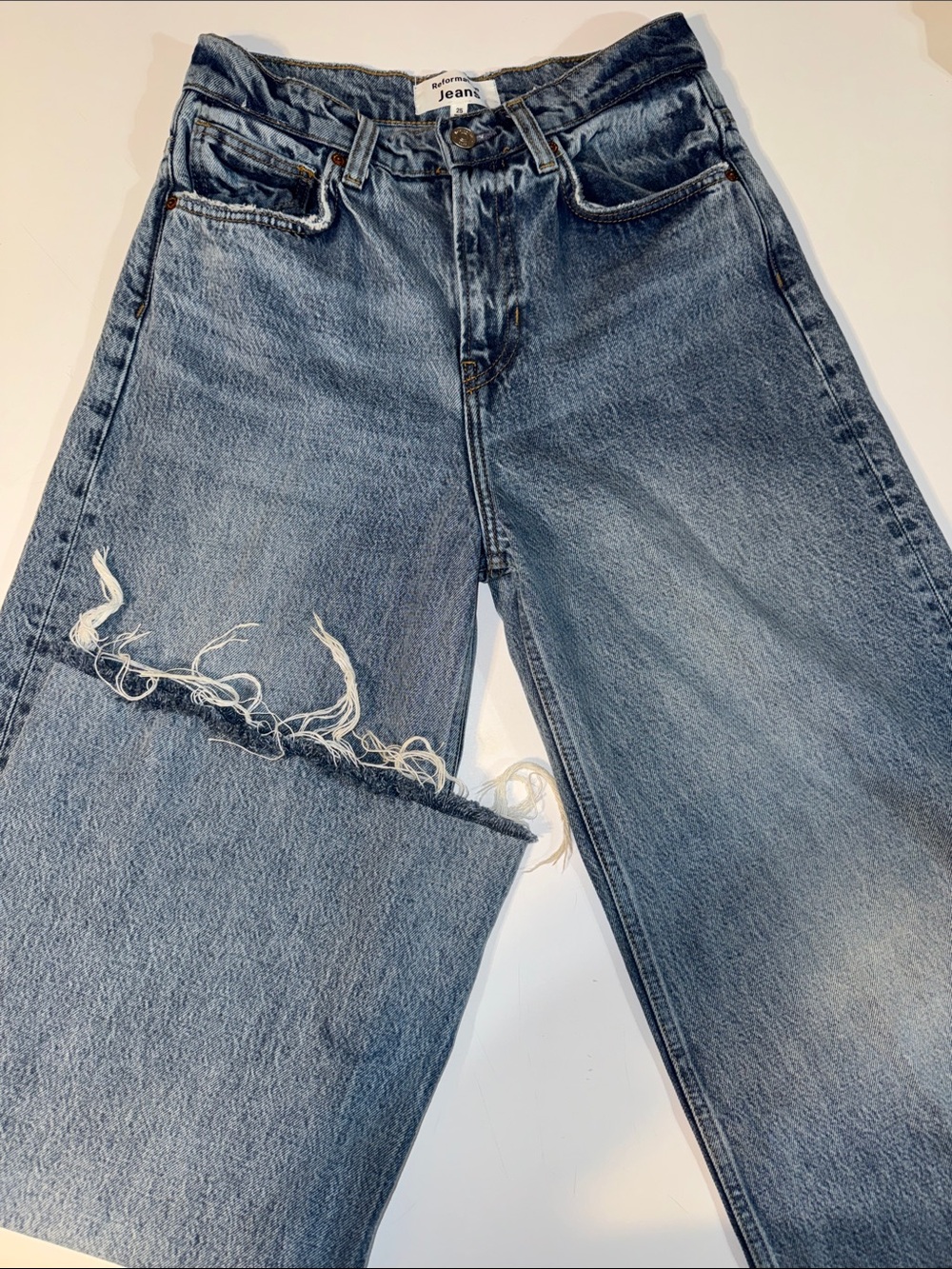 Reformation Medium Wash Frayed Iggy Super Wide Leg Slouch Jeans size 25